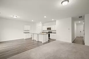 109 Gray Fox Loop, Hutto, TX 78634 - Photo 5