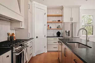 1037 Nile St, Austin, TX 78702 - Photo 9