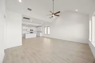 112 Divisadero Dr, Hutto, TX 78634 - Photo 9