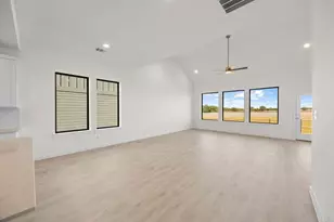 112 Divisadero Dr, Hutto, TX 78634 - Photo 15