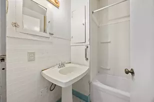 920 Shady Ln, Austin, TX 78702 - Photo 17