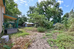 920 Shady Ln, Austin, TX 78702 - Photo 31