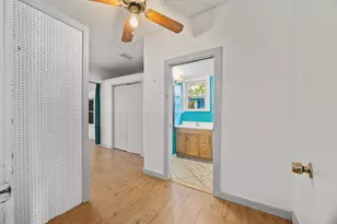 920 Shady Ln, Austin, TX 78702 - Photo 11
