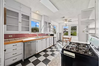 920 Shady Lane, Austin, TX 78702 - Photo 9
