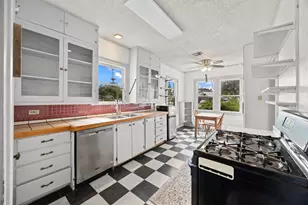 920 Shady Ln, Austin, TX 78702 - Photo 9