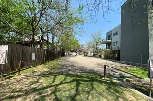 1613 E 7th St, Austin, TX 78702 - Photo 1