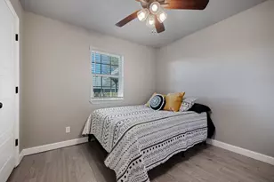 301 N 8th St, Jarrell, TX 76537 - Photo 21