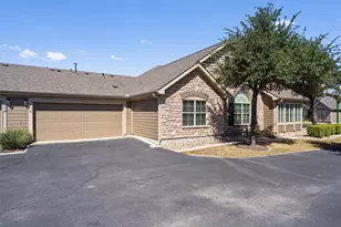 30 Wildwood Dr, Georgetown, TX 78633 - Photo 9