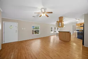 135 Side Saddle Dr, Cedar Creek, TX 78612 - Photo 5
