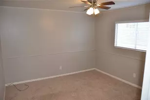 1209 Vance St, Taylor, TX 76574 - Photo 17