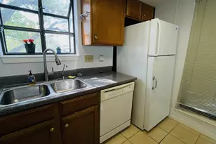 1510 W N Loop Blvd, Austin, TX 78756 - Photo 3