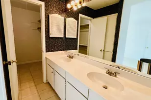 1510 W N Loop Blvd, Austin, TX 78756 - Photo 5