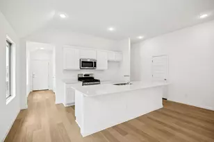 435 Lucky Ave, Elgin, TX 78621 - Photo 3