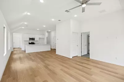 435 Lucky Avenue, Elgin, TX 78621 - Photo 9