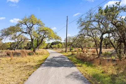 12136 Fitzhugh Place, Dripping Springs, TX 78620 - Photo 17