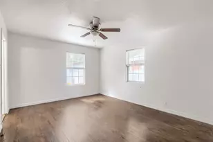 909 Chote Ave, Austin, TX 78702 - Photo 9