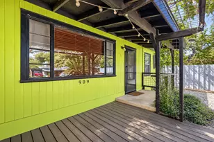 909 Chote Ave, Austin, TX 78702 - Photo 3