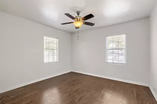 909 Chote Ave, Austin, TX 78702 - Photo 13