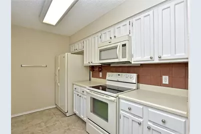 1202 Thorpe Lane #305, San Marcos, TX 78666 - Photo 13