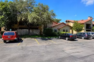 1202 Thorpe Ln, San Marcos, TX 78666 - Photo 3