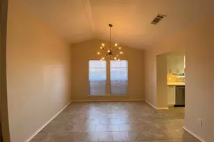 1202 Thorpe Ln, San Marcos, TX 78666 - Photo 7