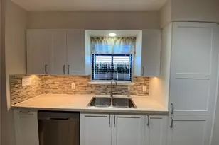 1202 Thorpe Ln, San Marcos, TX 78666 - Photo 9