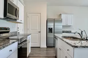109 Pronghorn St, Hutto, TX 78634 - Photo 7