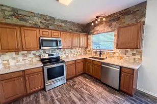 206 Almquist St, Hutto, TX 78634 - Photo 9