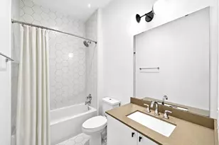 800 Embassy Dr, Austin, TX 78702 - Photo 17