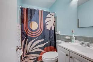 803 W 28th St, Austin, TX 78705 - Photo 11