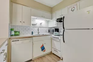 803 W 28th St, Austin, TX 78705 - Photo 5