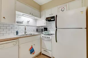 803 W 28th St, Austin, TX 78705 - Photo 17