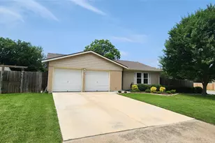 1306 Lawnmont Dr, Round Rock, TX 78664 - Photo 3