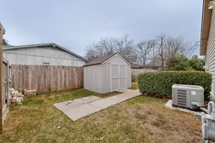 1306 Lawnmont Dr, Round Rock, TX 78664 - Photo 31