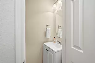 1900 Scofield Ridge Pkwy, Austin, TX 78727 - Photo 23