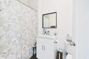 1010 W 26th St, Austin, TX 78705 - Photo 5