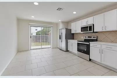 7432 Cayenne Lane, Austin, TX 78741 - Photo 7