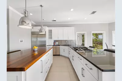 9009 Bell Mountain Drive, Austin, TX 78730 - Photo 7