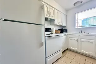 2410 Longview St, Austin, TX 78705 - Photo 3