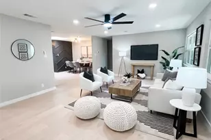 2007 Matthews Ln, Austin, TX 78745 - Photo 9