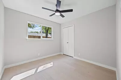 2007 Matthews Lane, Austin, TX 78745 - Photo 25