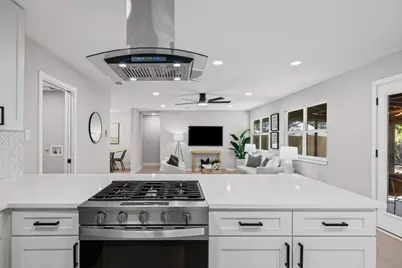 2007 Matthews Lane, Austin, TX 78745 - Photo 15