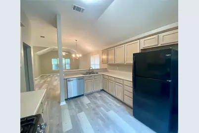 5710 Lark Creek Drive, Austin, TX 78744 - Photo 7