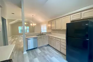 5710 Lark Creek Dr, Austin, TX 78744 - Photo 7