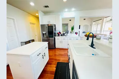 12720 Oxen Way, Austin, TX 78732 - Photo 7