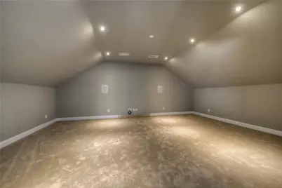 11209 Woodland Hills Trail, Austin, TX 78732 - Photo 17