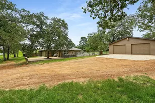 350 Young School House Rd, Smithville, TX 78957 - Photo 23