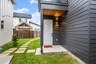 1105 S Meadows Dr, Austin, TX 78758 - Photo 13