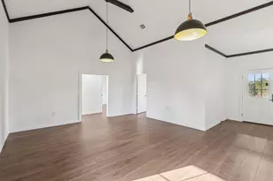 385 Alta Vista Dr, Bastrop, TX 78602 - Photo 7