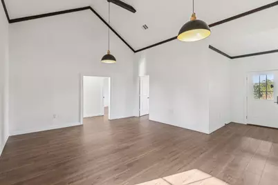 385 Alta Vista Drive, Bastrop, TX 78602 - Photo 7